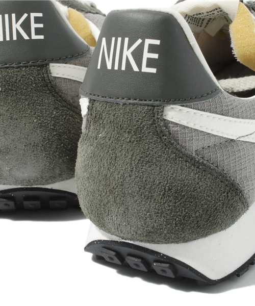 NIKE(ナイキ)の「ナイキ プリモントリオール レーサー NIKE PRE MONTREAL RACER M(スニーカー・メンズ・カーキ/ネイビー・27cm/26.5cm/27.5cm/28cm/28.5cm)」の9枚目の写真