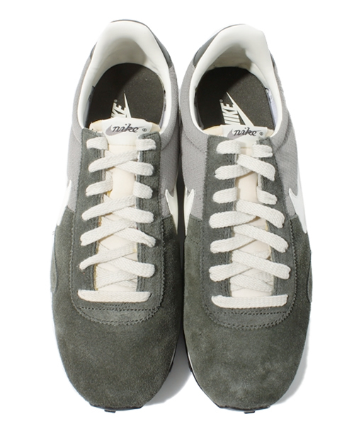 NIKE(ナイキ)の「ナイキ プリモントリオール レーサー NIKE PRE MONTREAL RACER M(スニーカー・メンズ・カーキ/ネイビー・27cm/26.5cm/27.5cm/28cm/28.5cm)」の10枚目の写真