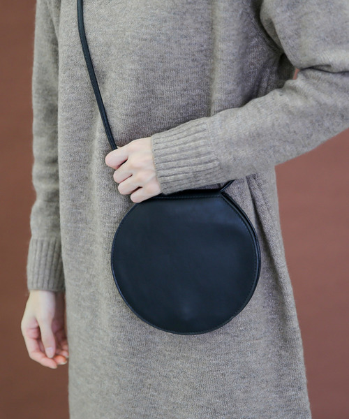 select MOCA(セレクトモカ)の「3WAYサークルバッグ(フェイクレザーラウンド2WAYポシェット)(ショルダーバッグ・レディース・ブラック/ベージュ/キャメル・FREE)」の4枚目の写真