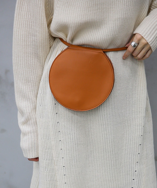 select MOCA(セレクトモカ)の「3WAYサークルバッグ(フェイクレザーラウンド2WAYポシェット)(ショルダーバッグ・レディース・ブラック/ベージュ/キャメル・FREE)」の8枚目の写真