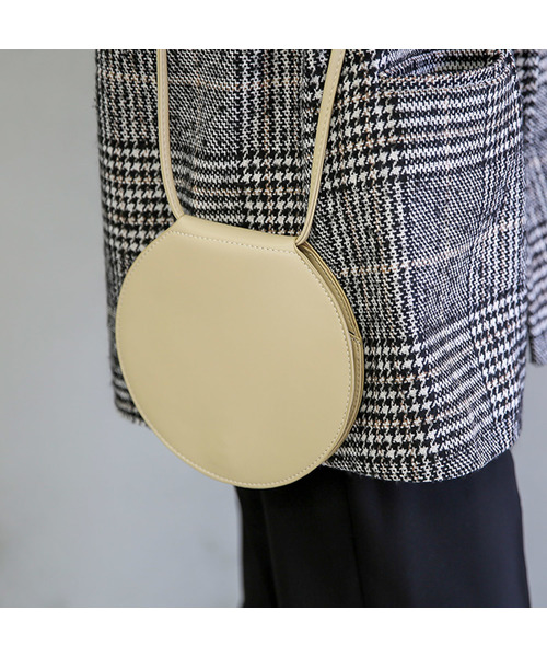 select MOCA(セレクトモカ)の「3WAYサークルバッグ(フェイクレザーラウンド2WAYポシェット)(ショルダーバッグ・レディース・ブラック/ベージュ/キャメル・FREE)」の18枚目の写真