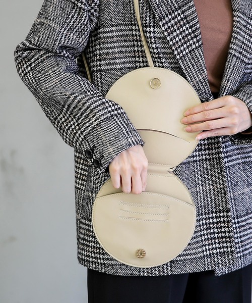 select MOCA(セレクトモカ)の「3WAYサークルバッグ(フェイクレザーラウンド2WAYポシェット)(ショルダーバッグ・レディース・ブラック/ベージュ/キャメル・FREE)」の19枚目の写真