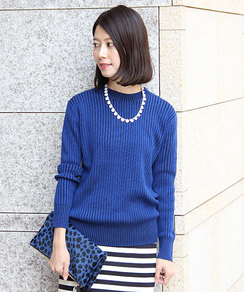 UNITED ARROWS(ユナイテッドアローズ)の「UAW W リブ クルーネック ニット†◇(ニット/セーター・レディース・ライトグレー/オリーブ/ロイヤルブルー/ブラック・フリー)」の4枚目の写真