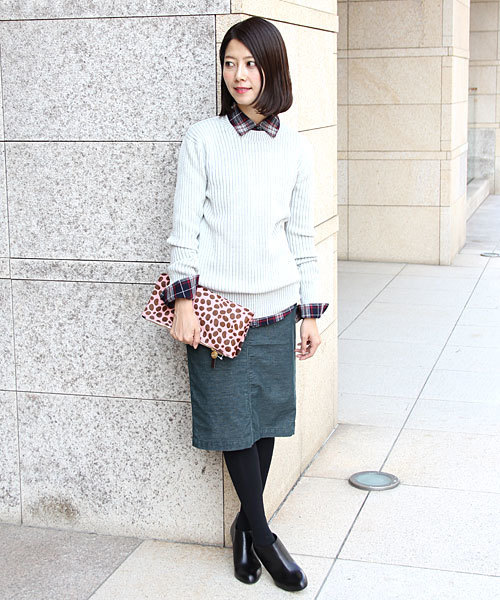 UNITED ARROWS(ユナイテッドアローズ)の「UAW W リブ クルーネック ニット†◇(ニット/セーター・レディース・ライトグレー/オリーブ/ロイヤルブルー/ブラック・フリー)」の14枚目の写真