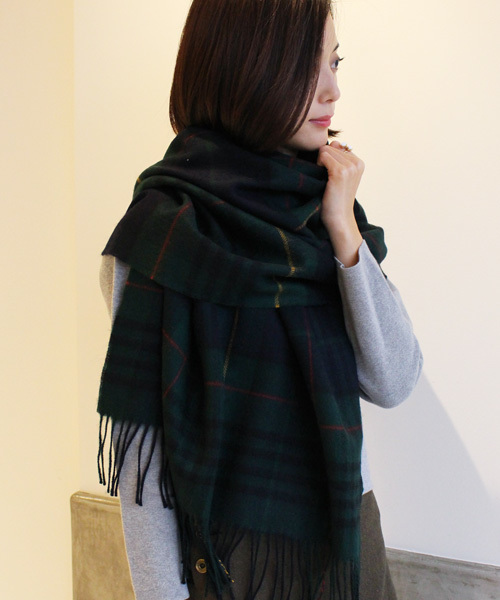 BEAUTY&YOUTH UNITED ARROWS（ビューティーアンドユースユナイテッドアローズ）の「BYSF チェック 60×180ストール ◆（ストール/ショール・レディース・ブラック/レッド/ダークグリーン・フリー）」の2枚目の写真