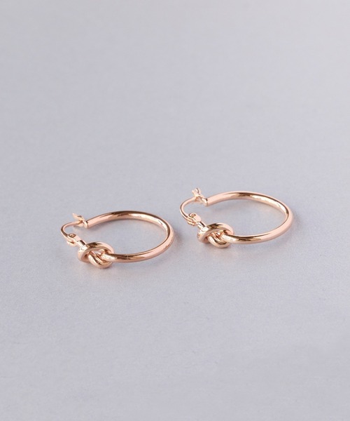 Phoebe（フィービィー）の「スタイリッシュノットフープピアス/大ぶり/存在感◎（ピアス（両耳用）・レディース・シルバー/ゴールド/ピンクゴールド・FREE）」の10枚目の写真