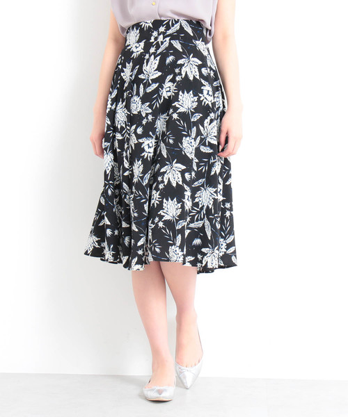 N.（N. Natural Beauty Basic）（エヌエヌナチュラルビューティーベーシック）の「◆フラワーフレアミモレスカート（スカート・レディース・ブラック系その他/グリーン系その他・MEDIUM）」の9枚目の写真