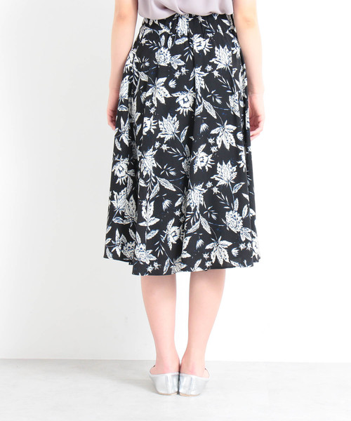 N.（N. Natural Beauty Basic）（エヌエヌナチュラルビューティーベーシック）の「◆フラワーフレアミモレスカート（スカート・レディース・ブラック系その他/グリーン系その他・MEDIUM）」の7枚目の写真