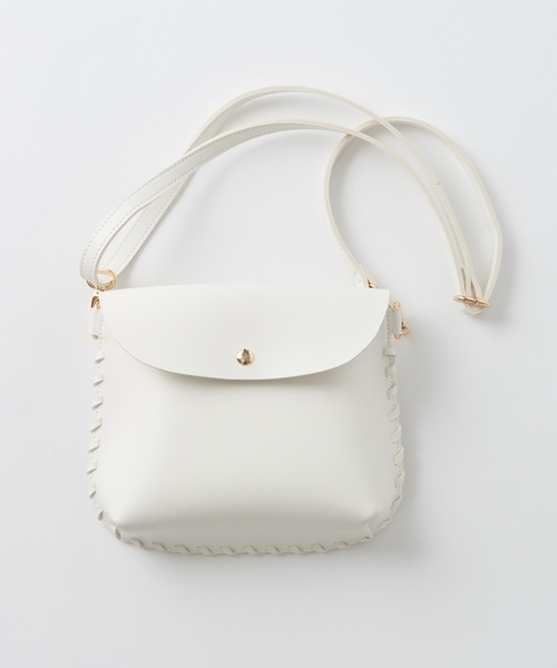 natural couture（ナチュラルクチュール）の「かがりミニショルダー（ショルダーバッグ・レディース・ブラック/キャメル/ベージュ/ホワイト・FREE）」の7枚目の写真