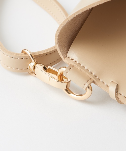 natural couture（ナチュラルクチュール）の「かがりミニショルダー（ショルダーバッグ・レディース・ブラック/キャメル/ベージュ/ホワイト・FREE）」の13枚目の写真