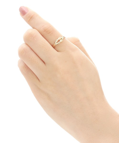 COCOSHNIK(ココシュニック)の「K10リーフノット リング(小)(リング・レディース・ホワイト系その他7・10号/12号/14号)」の2枚目の写真