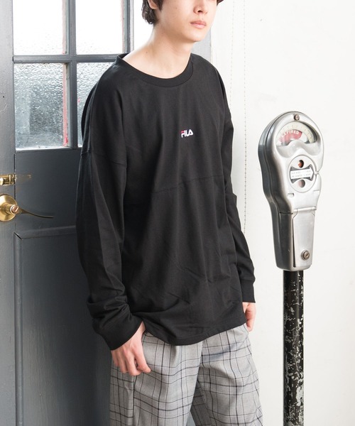 FILA(フィラ)の「【FILA/フィラ】バックプリントビッグシルエット Tシャツ ロゴプリント ロンT 長袖Tシャツ(Tシャツ/カットソー・メンズ・ブルーグレー/ブラック/ホワイト・M/L/LL)」の4枚目の写真