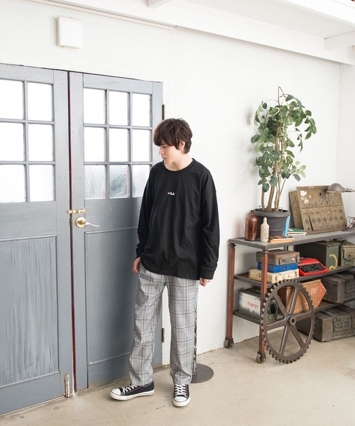 FILA(フィラ)の「【FILA/フィラ】バックプリントビッグシルエット Tシャツ ロゴプリント ロンT 長袖Tシャツ(Tシャツ/カットソー・メンズ・ブルーグレー/ブラック/ホワイト・M/L/LL)」の6枚目の写真
