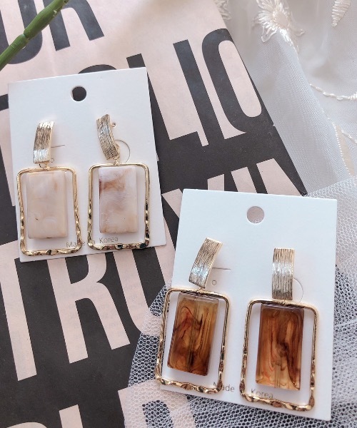 ap retro（アプレトロ）の「スクエアリング×べっこうピアス【ZOZO限定アイテム】（ピアス（両耳用）・レディース・ブラウン/ベージュ・FREE）」の6枚目の写真