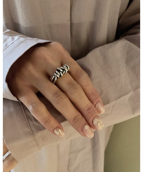 mou（モウ）の「S925変形結びリング（リング・レディース・シルバー・FREE）」の3枚目の写真