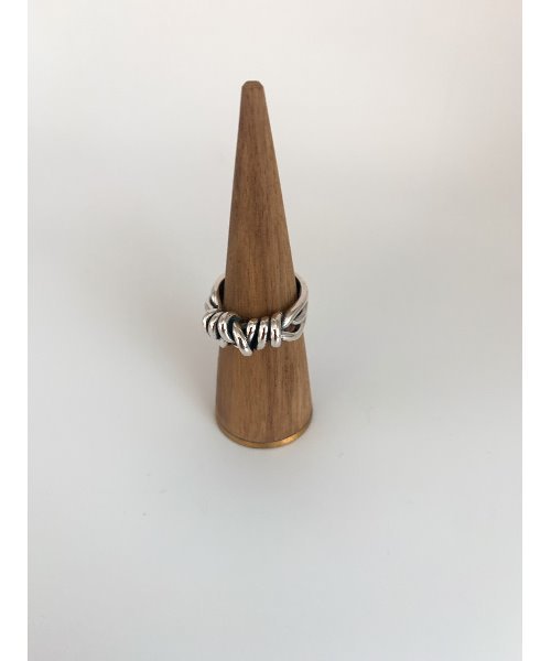 mou（モウ）の「S925変形結びリング（リング・レディース・シルバー・FREE）」の6枚目の写真