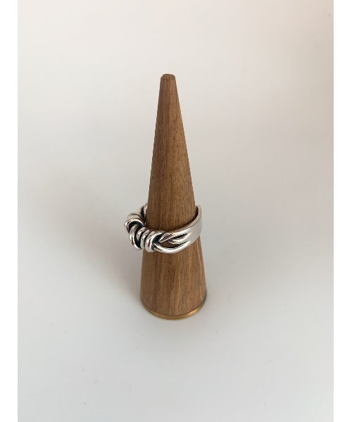 mou（モウ）の「S925変形結びリング（リング・レディース・シルバー・FREE）」の7枚目の写真