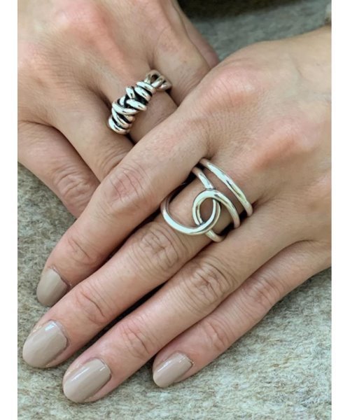 mou（モウ）の「S925変形結びリング（リング・レディース・シルバー・FREE）」の8枚目の写真