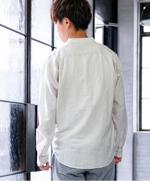 Beno（ビーノ）の「麻 コットン / ストライプ バンドカラー シャツ（シャツ/ブラウス・メンズ・ネイビー/オフホワイト/ライトベージュ・L/M）」の13枚目の写真