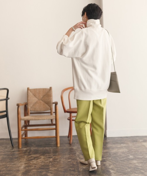 Champion(チャンピオン)の「REVERSE WEAVE HIGH NECK(スウェット・レディース・ブラック/オフホワイト/ダークブラウン/ベージュ・FREE)」の21枚目の写真