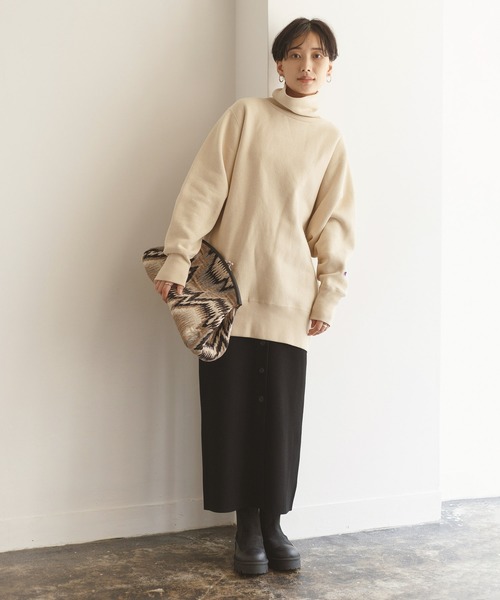 Champion(チャンピオン)の「REVERSE WEAVE HIGH NECK(スウェット・レディース・ブラック/オフホワイト/ダークブラウン/ベージュ・FREE)」の17枚目の写真