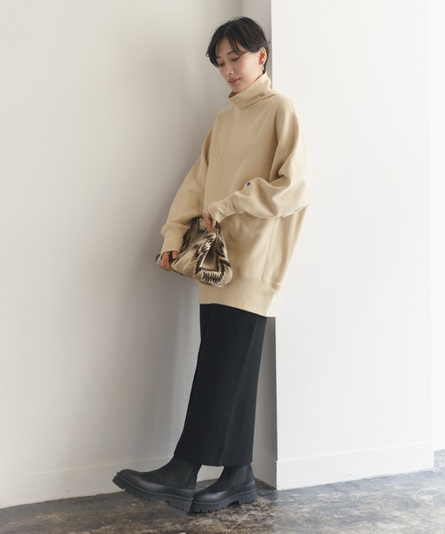 Champion(チャンピオン)の「REVERSE WEAVE HIGH NECK(スウェット・レディース・ブラック/オフホワイト/ダークブラウン/ベージュ・FREE)」の20枚目の写真