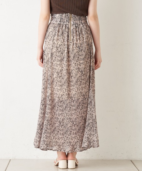 Chico(チコ)の「小花柄プリーツフレアスカート/シアーフレアスカート(スカート・レディース・ライトベージュ/ブラック/ブラウン・FREE)」の11枚目の写真