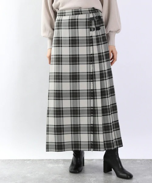 LOWRYS FARM(ローリーズファーム)の「チェックキルトスカート 922238(スカート・レディース・ベージュ/グリーン/ブラック・MEDIUM/LARGE)」の2枚目の写真