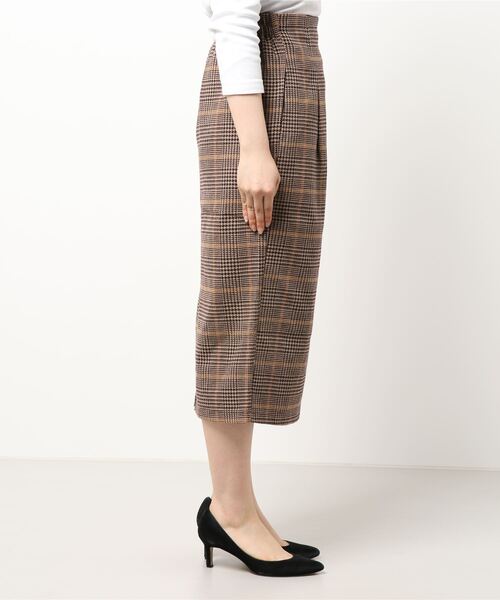 INNOCENT BLUE(イノセントブルー)の「【INNOCENT BLUE/イノセントブルー】フェイクウールチェックタイトスカート ミディアムレングス ウエストゴム仕様 セットアップ対応品番(スカート・レディース・ベージュ/オフホワイト/オレンジ・MEDIUM)」の4枚目の写真