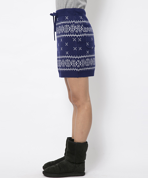 X-girl（エックスガール）の「BANDANA KNIT SKIRT（スカート・レディース・ブラック/レッド/ブルー・2/1）」の5枚目の写真