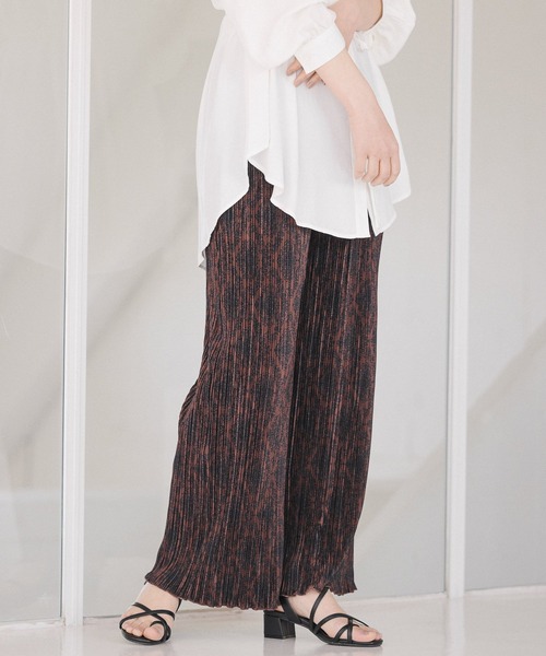 GLOBAL WORK（グローバルワーク）の「楽シャレプリーツパンツ/929206（その他パンツ・レディース・ブラック/ライトブラウン/グレイッシュベージュ/ブルー/ブラウン系その他/ブラック系その他・MEDIUM/LARGE）」の4枚目の写真