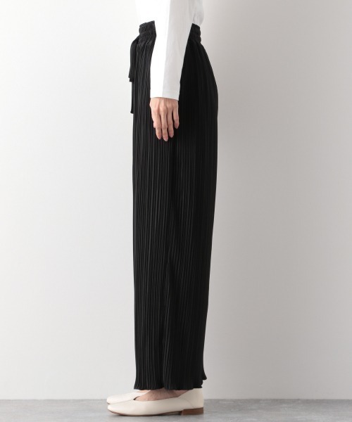 GLOBAL WORK（グローバルワーク）の「楽シャレプリーツパンツ/929206（その他パンツ・レディース・ブラック/ライトブラウン/グレイッシュベージュ/ブルー/ブラウン系その他/ブラック系その他・MEDIUM/LARGE）」の22枚目の写真