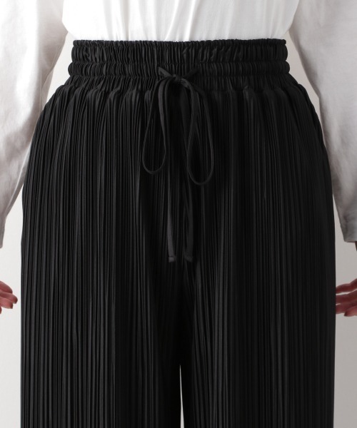 GLOBAL WORK（グローバルワーク）の「楽シャレプリーツパンツ/929206（その他パンツ・レディース・ブラック/ライトブラウン/グレイッシュベージュ/ブルー/ブラウン系その他/ブラック系その他・MEDIUM/LARGE）」の8枚目の写真