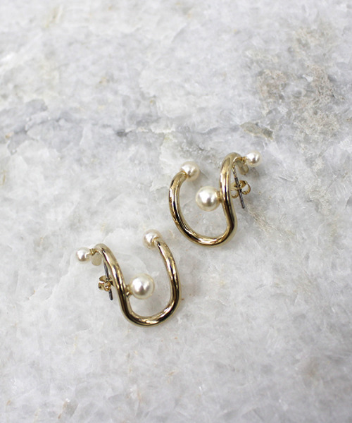 MODE ROBE（モードローブ）の「パールデザインピアス（ピアス（両耳用）・レディース・シルバー/ゴールド・FREE）」の7枚目の写真