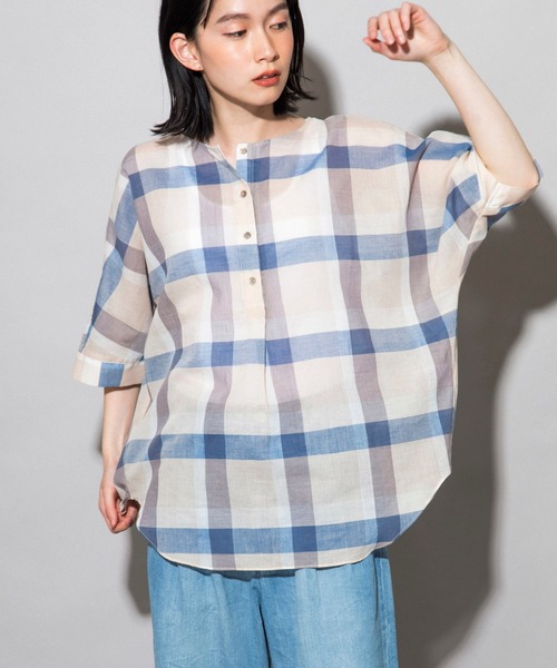 Munich（ミューニック）の「コットンリネンローンチェック　ヘンリーネックブラウス（シャツ/ブラウス・レディース・ブラック/ベージュ・FREE）」の2枚目の写真