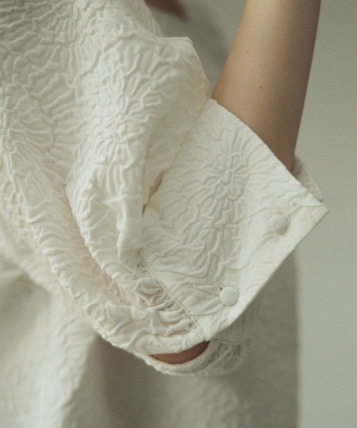 ACCL（エーシーシーエル）の「アートピケボリュームブラウス（シャツ/ブラウス・レディース・ホワイト/ブラック・FREE）」の19枚目の写真