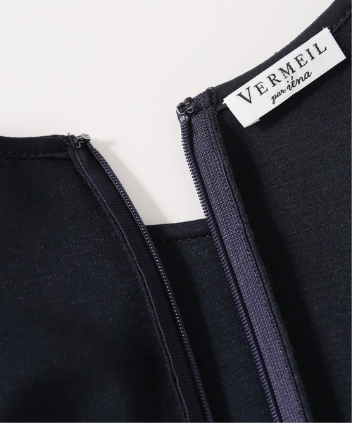 VERMEIL par iena(ヴェルメイユパーイエナ)の「ダンボールニット 裾ペプラム トップス◆(Tシャツ/カットソー・レディース・グレー/ネイビー・FREE)」の12枚目の写真