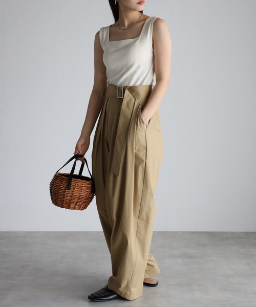 Fizz（フィズ）の「【Fizz/フィズ】　カップ付き　スクエアネック　ワイドリブタンクトップ（タンクトップ・レディース・ブラック/ブラウン/アイボリー/グレイッシュベージュ/カーキ・M）」の12枚目の写真