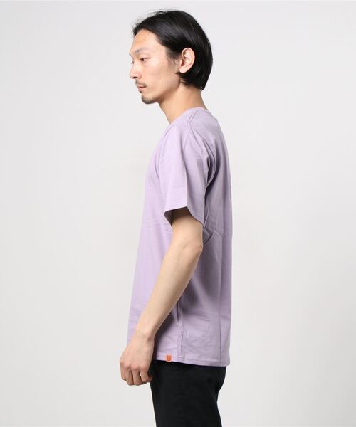 UNIVERSAL OVERALL(ユニバーサルオーバーオール)の「【UNIVERSAL OVERALL/ユニバーサルオーバーオール】 ブランドロゴ グラフィックTシャツ/SALOON GRAPHIC(Tシャツ/カットソー・メンズ・ホワイト/チャコールグレー/オリーブ/ライトパープル・M/XL/L)」の13枚目の写真