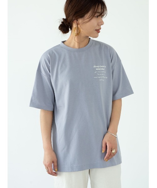 RAY CASSIN FAVORI（レイカズンフェバリ）の「・RAY CASSIN バックカラー転写チュニック＊（Tシャツ/カットソー・レディース・チャコールグレー/ライトグレー/オフホワイト/ブルー・FREE）」の4枚目の写真