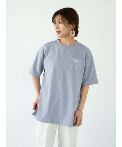 RAY CASSIN FAVORI（レイカズンフェバリ）の「・RAY CASSIN バックカラー転写チュニック＊（Tシャツ/カットソー・レディース・チャコールグレー/ライトグレー/オフホワイト/ブルー・FREE）」の5枚目の写真