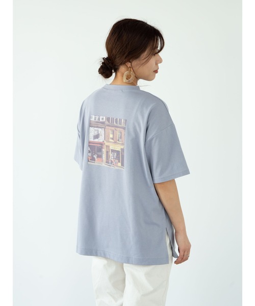 RAY CASSIN FAVORI（レイカズンフェバリ）の「・RAY CASSIN バックカラー転写チュニック＊（Tシャツ/カットソー・レディース・チャコールグレー/ライトグレー/オフホワイト/ブルー・FREE）」の16枚目の写真