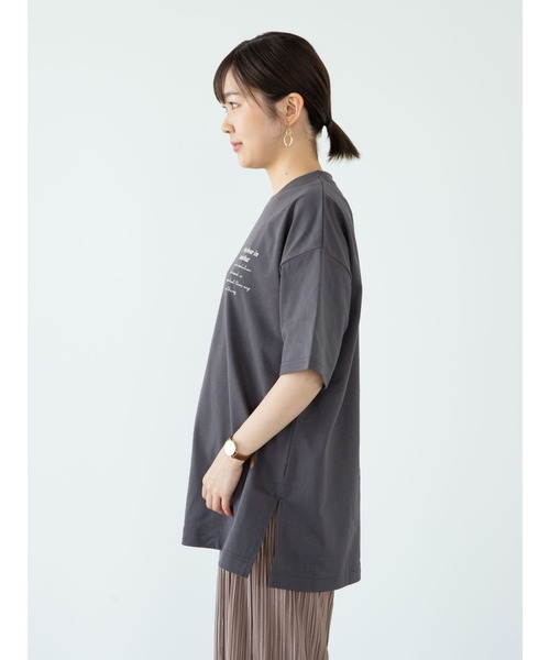 RAY CASSIN FAVORI（レイカズンフェバリ）の「・RAY CASSIN バックカラー転写チュニック＊（Tシャツ/カットソー・レディース・チャコールグレー/ライトグレー/オフホワイト/ブルー・FREE）」の21枚目の写真