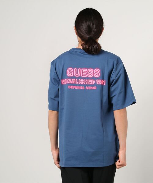 Guess（ゲス）の「Small Triangle Logo Tee（Tシャツ/カットソー・メンズ・ホワイト/ブラック/イエロー/ブルー・MEDIUM/LARGE/X-LARGE）」の9枚目の写真