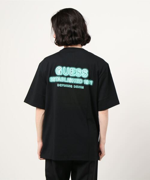 Guess（ゲス）の「Small Triangle Logo Tee（Tシャツ/カットソー・メンズ・ホワイト/ブラック/イエロー/ブルー・MEDIUM/LARGE/X-LARGE）」の16枚目の写真