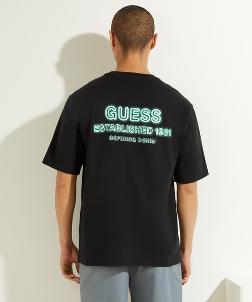 Guess（ゲス）の「Small Triangle Logo Tee（Tシャツ/カットソー・メンズ・ホワイト/ブラック/イエロー/ブルー・MEDIUM/LARGE/X-LARGE）」の17枚目の写真