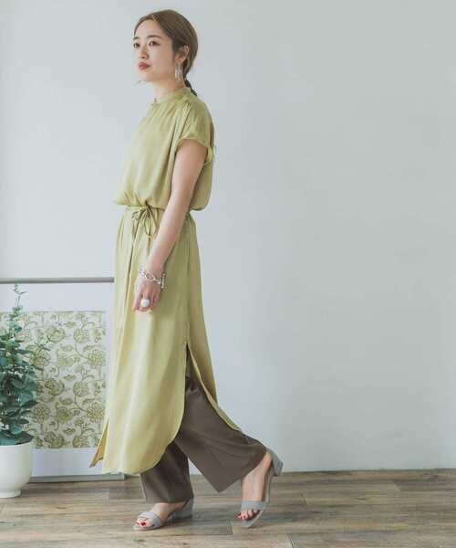 ITEMS URBANRESEARCH（アイテムズ アーバンリサーチ）の「フレンチスリーブサテンワンピース（ワンピース・レディース・グリーン/イエロー/グレー・FREE）」の8枚目の写真