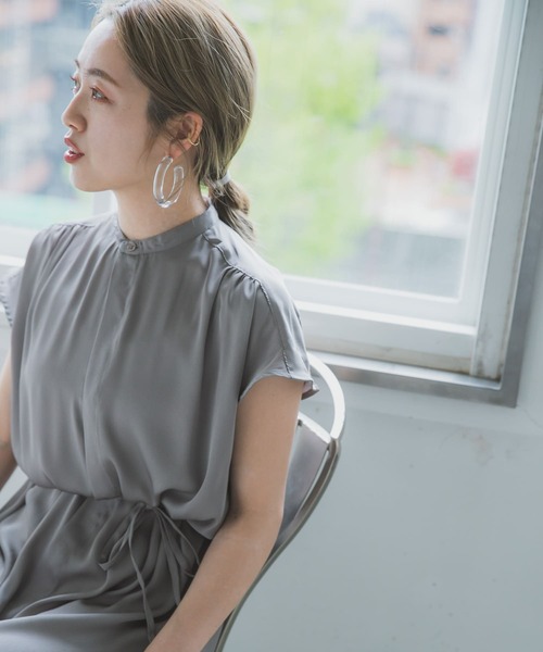 ITEMS URBANRESEARCH（アイテムズ アーバンリサーチ）の「フレンチスリーブサテンワンピース（ワンピース・レディース・グリーン/イエロー/グレー・FREE）」の13枚目の写真