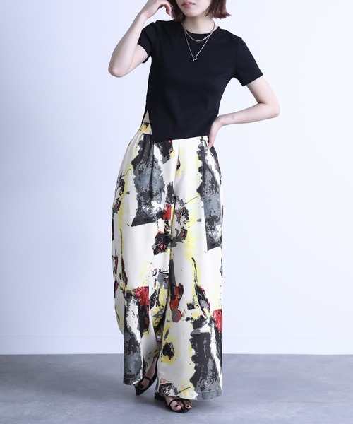 n'OrLABEL（ノアールレーベル）の「『水彩アートプリントワイドパンツ』（その他パンツ・レディース・イエロー/ブルー・1/2）」の11枚目の写真