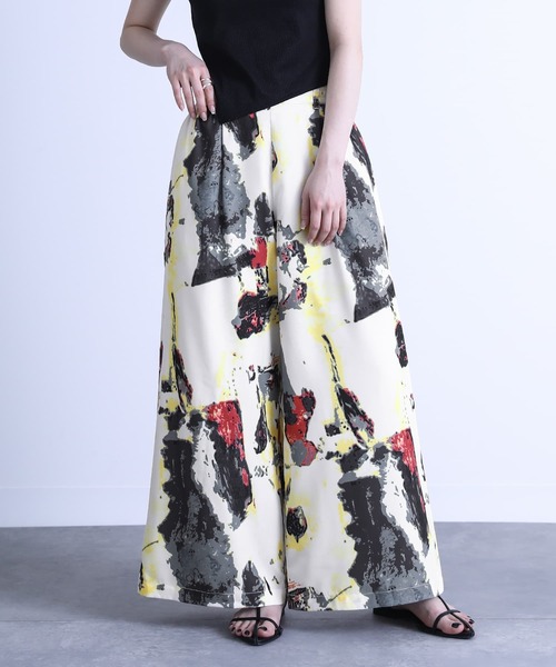 n'OrLABEL（ノアールレーベル）の「『水彩アートプリントワイドパンツ』（その他パンツ・レディース・イエロー/ブルー・1/2）」の10枚目の写真